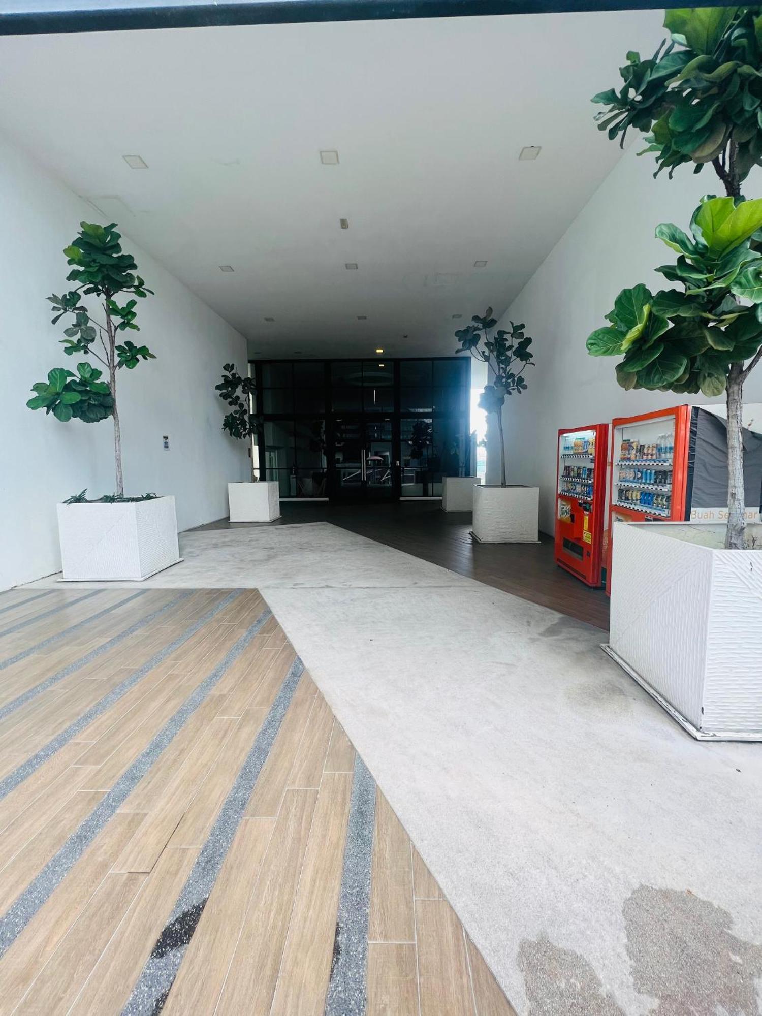 Reizz Residence By D'Amour クアラルンプール エクステリア 写真
